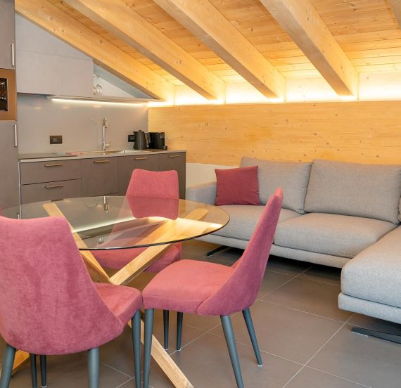 Suite 401