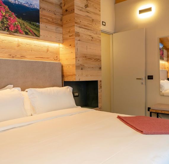 Suite 401